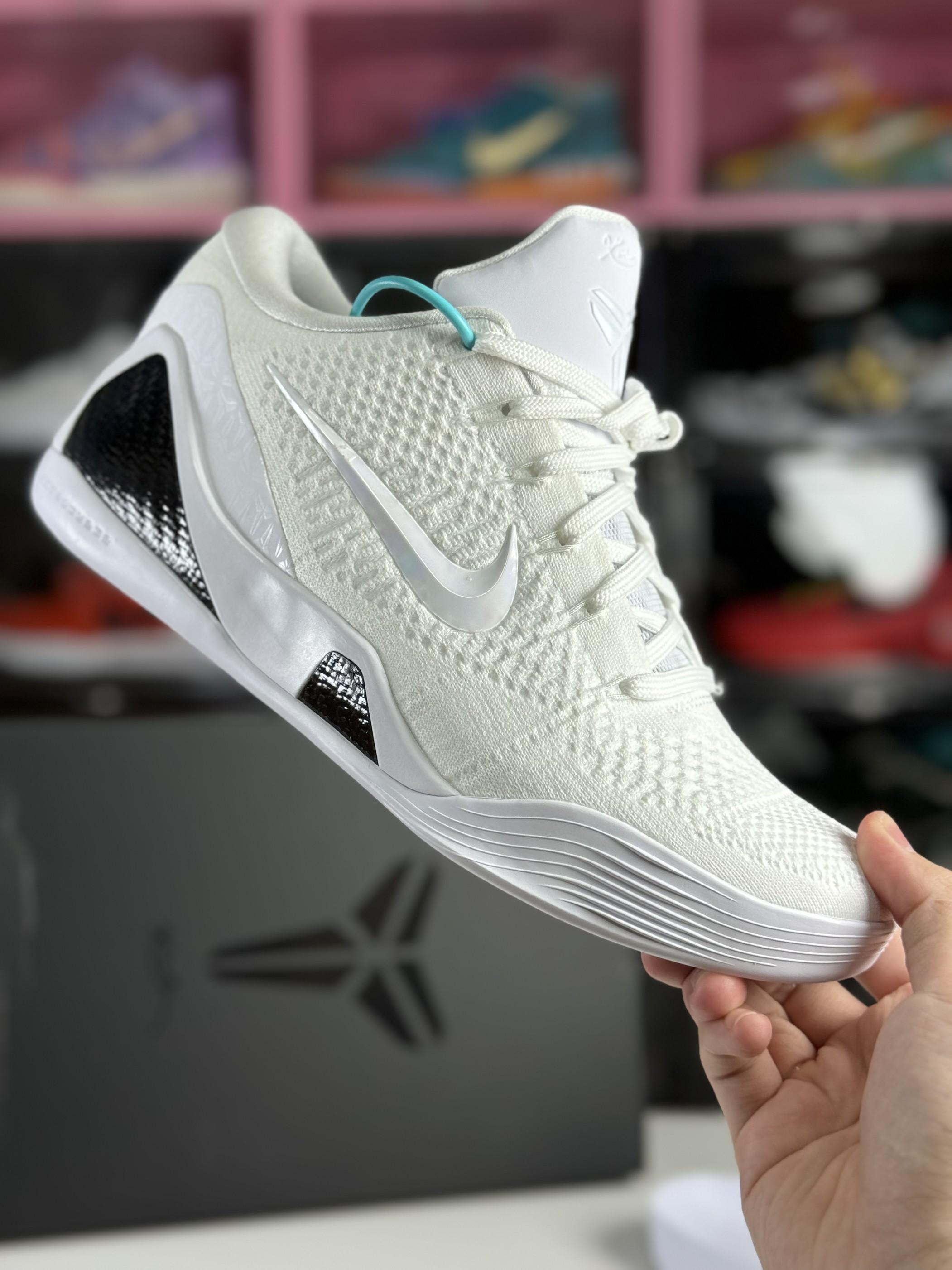 抢先开箱~科比9纯白低帮!